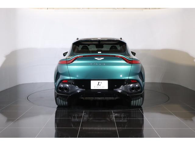 ＤＢＸ ７０７　１オナ　ベージュ革　純正２２インチアルミ　カーボンブレーキ　エアサス　ＬＥＤヘッドライト　クリアテール　ガラスルーフ　電動スポーツプラスシート　前後ベンチレーター　純正ＨＤＤナビ　地デジ（45枚目）