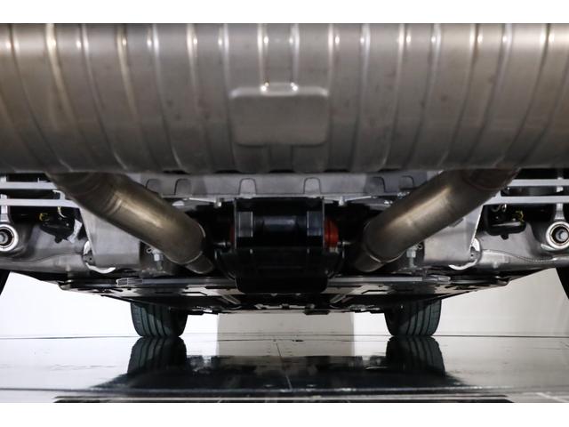 ＤＢＸ ７０７　１オナ　ベージュ革　純正２２インチアルミ　カーボンブレーキ　エアサス　ＬＥＤヘッドライト　クリアテール　ガラスルーフ　電動スポーツプラスシート　前後ベンチレーター　純正ＨＤＤナビ　地デジ（58枚目）