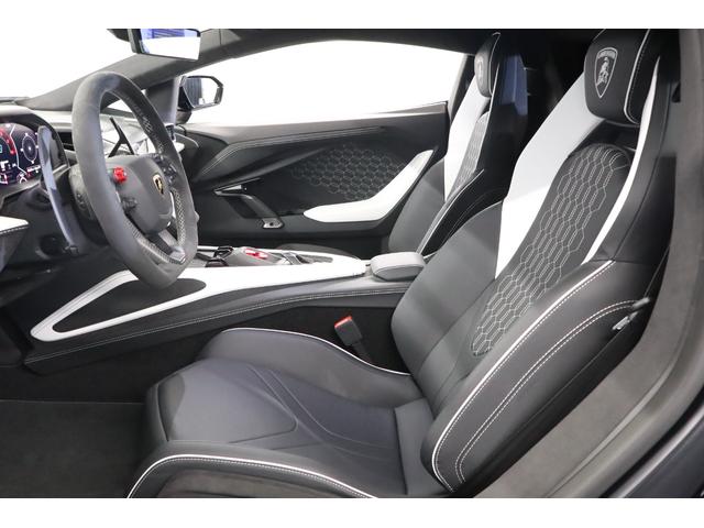 レヴエルト ベースグレード　正規Ｄ車　ＯＰ８５０　フルプロテクション施工車両　２１／２２インチ鍛造ＡＷ　フロントリフト　ブラックスタイルＰＫＧ　黒キャリパー　マトリクスＬＥＤ　ヒーター付フル電動シート　助手席モニター　ＡＣＣ（4枚目）