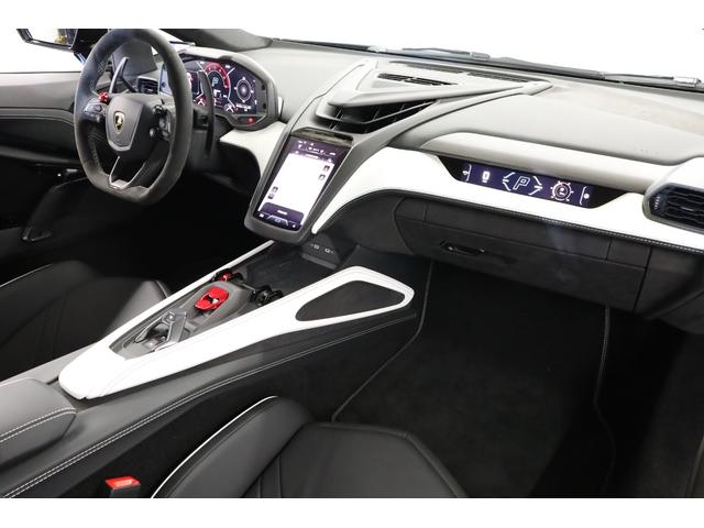 レヴエルト ベースグレード　正規Ｄ車　ＯＰ８５０　フルプロテクション施工車両　２１／２２インチ鍛造ＡＷ　フロントリフト　ブラックスタイルＰＫＧ　黒キャリパー　マトリクスＬＥＤ　ヒーター付フル電動シート　助手席モニター　ＡＣＣ（8枚目）