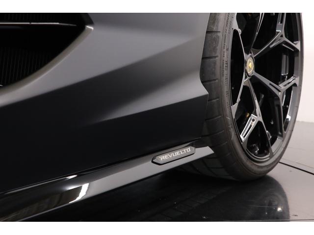 レヴエルト ベースグレード　正規Ｄ車　ＯＰ８５０　フルプロテクション施工車両　２１／２２インチ鍛造ＡＷ　フロントリフト　ブラックスタイルＰＫＧ　黒キャリパー　マトリクスＬＥＤ　ヒーター付フル電動シート　助手席モニター　ＡＣＣ（43枚目）