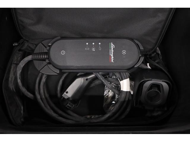 レヴエルト ベースグレード　正規Ｄ車　ＯＰ８５０　フルプロテクション施工車両　２１／２２インチ鍛造ＡＷ　フロントリフト　ブラックスタイルＰＫＧ　黒キャリパー　マトリクスＬＥＤ　ヒーター付フル電動シート　助手席モニター　ＡＣＣ（49枚目）