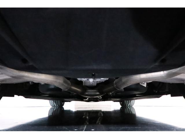 コンチネンタル ＧＴ　Ｖ８　Ｓ　リネン／ベルーガ革　純正２０インチＡＷ　レッドキャリパー　キセノン　マッサージ機能　ベンチレーター　ヘッドレスト刺繍　ツートンステアリング　パドルシフト　純正ＳＤナビ　地デジ　バックカメラ　ＥＴＣ（48枚目）