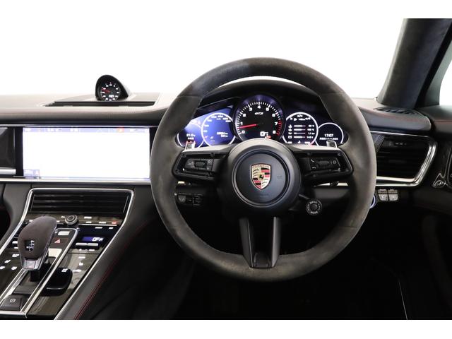 パナメーラ ＧＴＳスポーツツーリスモ　スポーツクロノ　スポエキ　パノラマルーフ　カーボントリムパッケージ　アダプティブスポーツシート　シートヒーター　レッドステッチ／シートベルト　ボーズ　ＰＣＭナビ　全周囲カメラ　純正２０インチホイール（8枚目）