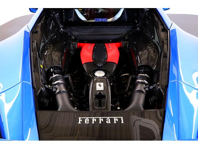 Ｆ８トリブート ベースグレード　左Ｈ　白革　２０インチ鍛造アルミ　フロントリフト　カーボンＦスポイラー／Ｒディフューザー　カーボンステアリング／センタートンネル　フル電動シート　シートヒーター　純正ＨＤＤナビ　バックカメラ　ＥＴＣ（7枚目）