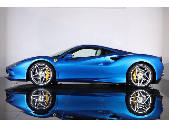 Ｆ８トリブート ベースグレード　左Ｈ　白革　２０インチ鍛造アルミ　フロントリフト　カーボンＦスポイラー／Ｒディフューザー　カーボンステアリング／センタートンネル　フル電動シート　シートヒーター　純正ＨＤＤナビ　バックカメラ　ＥＴＣ（17枚目）