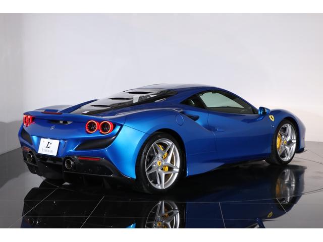 Ｆ８トリブート ベースグレード　左Ｈ　白革　２０インチ鍛造アルミ　フロントリフト　カーボンＦスポイラー／Ｒディフューザー　カーボンステアリング／センタートンネル　フル電動シート　シートヒーター　純正ＨＤＤナビ　バックカメラ　ＥＴＣ（19枚目）