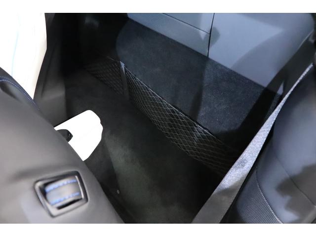 Ｆ８トリブート ベースグレード　左Ｈ　白革　２０インチ鍛造アルミ　フロントリフト　カーボンＦスポイラー／Ｒディフューザー　カーボンステアリング／センタートンネル　フル電動シート　シートヒーター　純正ＨＤＤナビ　バックカメラ　ＥＴＣ（22枚目）