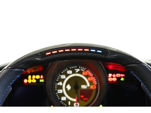 Ｆ８トリブート ベースグレード　左Ｈ　白革　２０インチ鍛造アルミ　フロントリフト　カーボンＦスポイラー／Ｒディフューザー　カーボンステアリング／センタートンネル　フル電動シート　シートヒーター　純正ＨＤＤナビ　バックカメラ　ＥＴＣ（27枚目）