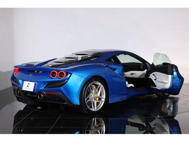 Ｆ８トリブート ベースグレード　左Ｈ　白革　２０インチ鍛造アルミ　フロントリフト　カーボンＦスポイラー／Ｒディフューザー　カーボンステアリング／センタートンネル　フル電動シート　シートヒーター　純正ＨＤＤナビ　バックカメラ　ＥＴＣ（35枚目）