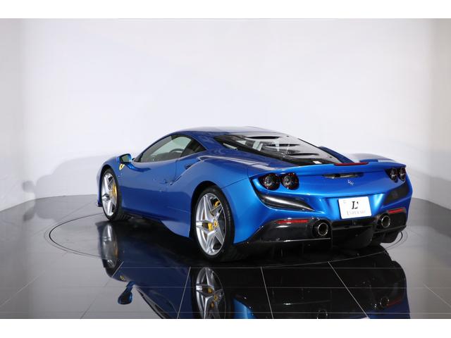 Ｆ８トリブート ベースグレード　左Ｈ　白革　２０インチ鍛造アルミ　フロントリフト　カーボンＦスポイラー／Ｒディフューザー　カーボンステアリング／センタートンネル　フル電動シート　シートヒーター　純正ＨＤＤナビ　バックカメラ　ＥＴＣ（39枚目）