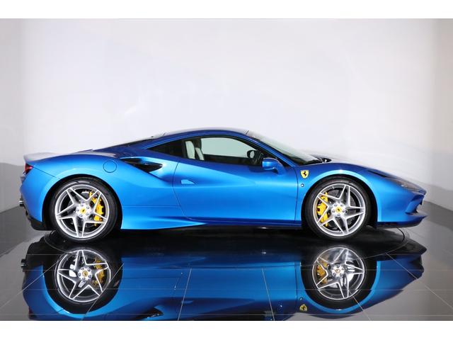 Ｆ８トリブート ベースグレード　左Ｈ　白革　２０インチ鍛造アルミ　フロントリフト　カーボンＦスポイラー／Ｒディフューザー　カーボンステアリング／センタートンネル　フル電動シート　シートヒーター　純正ＨＤＤナビ　バックカメラ　ＥＴＣ（42枚目）