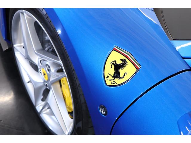 Ｆ８トリブート ベースグレード　左Ｈ　白革　２０インチ鍛造アルミ　フロントリフト　カーボンＦスポイラー／Ｒディフューザー　カーボンステアリング／センタートンネル　フル電動シート　シートヒーター　純正ＨＤＤナビ　バックカメラ　ＥＴＣ（45枚目）