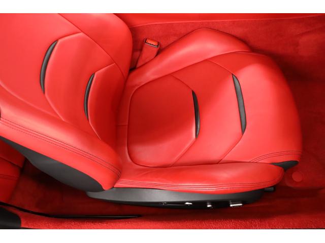 GTC4ルッソ T 赤革 20インチ鍛造アルミ フロントリフト カーボンFスポイラー/エアベント/Sスカート パノラマルーフ カーボンステアリング/ブリッジ 助手席ディスプレイ 純正HDDナビ フロント/バックカメラ(6枚目)