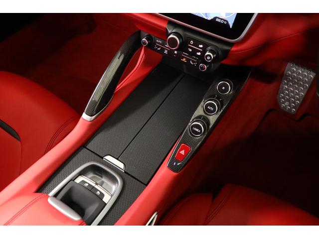 GTC4ルッソ T 赤革 20インチ鍛造アルミ フロントリフト カーボンFスポイラー/エアベント/Sスカート パノラマルーフ カーボンステアリング/ブリッジ 助手席ディスプレイ 純正HDDナビ フロント/バックカメラ(17枚目)