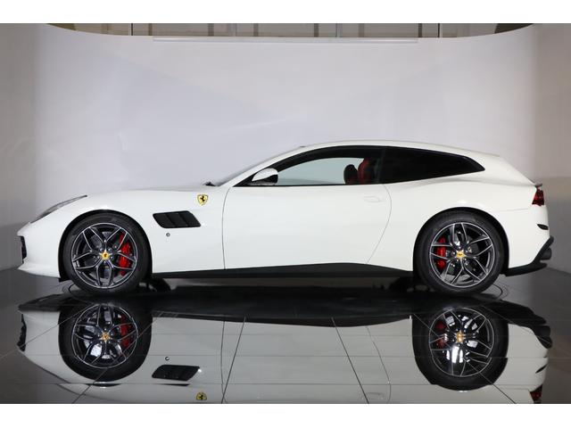 GTC4ルッソ T 赤革 20インチ鍛造アルミ フロントリフト カーボンFスポイラー/エアベント/Sスカート パノラマルーフ カーボンステアリング/ブリッジ 助手席ディスプレイ 純正HDDナビ フロント/バックカメラ(31枚目)