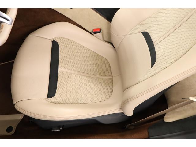 ローマスパイダー ベースグレード　左Ｈ　１オーナー　有償色　茶幌　２０インチ鍛造ホイール　カーボンＦスポイラー／Ｓスカート／Ｒディフューザー　スポーツテールパイプ　カーボンＬＥＤステアリング　フル電動シート　ベンチレーター　ＪＢＬ（10枚目）