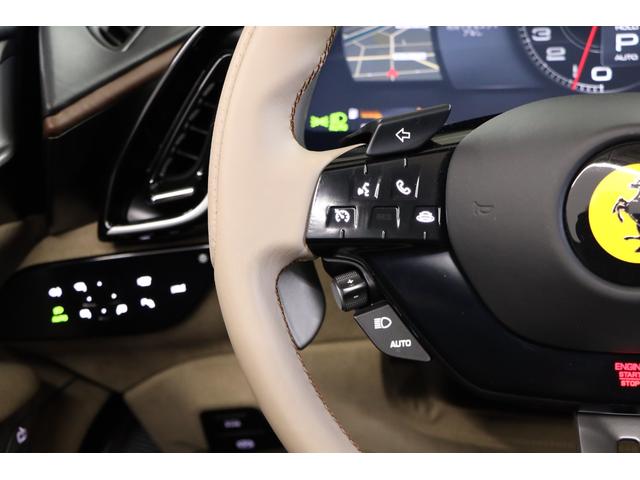 ローマスパイダー ベースグレード　左Ｈ　１オーナー　有償色　茶幌　２０インチ鍛造ホイール　カーボンＦスポイラー／Ｓスカート／Ｒディフューザー　スポーツテールパイプ　カーボンＬＥＤステアリング　フル電動シート　ベンチレーター　ＪＢＬ（20枚目）