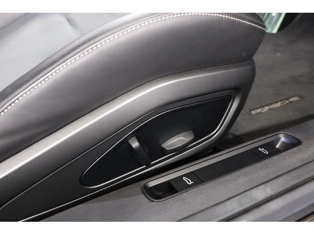 911 911カレラGTS PDK クレヨン 20/21インチ鍛造アルミ スポーツクロノPKG スポーツエキゾースト LEDヘッドライト スポーツシートプラス シートヒーター ステアリングヒーター ボーズ PCMナビ(28枚目)