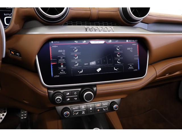 ポルトフィーノ ベースグレード　左Ｈ　イロコレザー　純正２０インチアルミ　ブルーキャリパー　七宝焼　ＬＥＤヘッドライト　フル電動シート　シートヒーター　イロコシートベルト　パドルシフト　純正ＨＤＤナビ　バックカメラ　パークセンサー（17枚目）