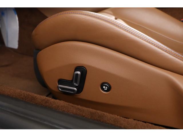 ポルトフィーノ ベースグレード　左Ｈ　イロコレザー　純正２０インチアルミ　ブルーキャリパー　七宝焼　ＬＥＤヘッドライト　フル電動シート　シートヒーター　イロコシートベルト　パドルシフト　純正ＨＤＤナビ　バックカメラ　パークセンサー（30枚目）