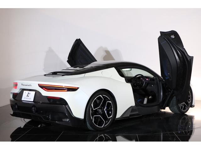 �f�B�w�h�����h�A�́A���̉H�̂悤�ɏ���֗D��ɊJ���A���o�I�C���p�N�g�Ɛ������ꂽ�����������o�B��~���̑��쐫���l�����ꂽ�Ǝ��f�U�C���ł��B