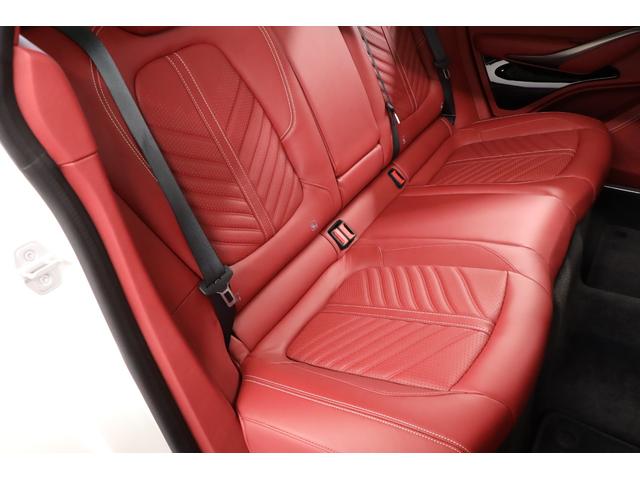 ＤＢＸ ７０７　７０７　１オーナー　カーボンセラミックブレーキ　　サンルーフ　１６ＷＡＹ電動調整機構スポーツプラスシート（9枚目）