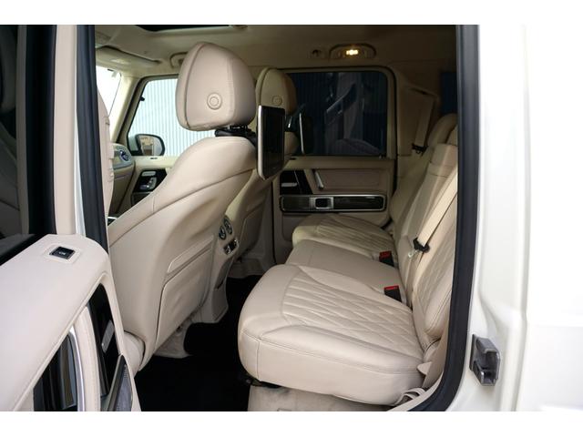 Gクラス G63 AMGレザーエクスクルーシブパッケージ レザーエクスクルーシブPKG HYPERFORGED24 リアエンターHDMI 電動ステップ Fリップ 4本出しマフラー A/Cアンビテント IIDモーションビーム カーボンインテリアPKG(17枚目)