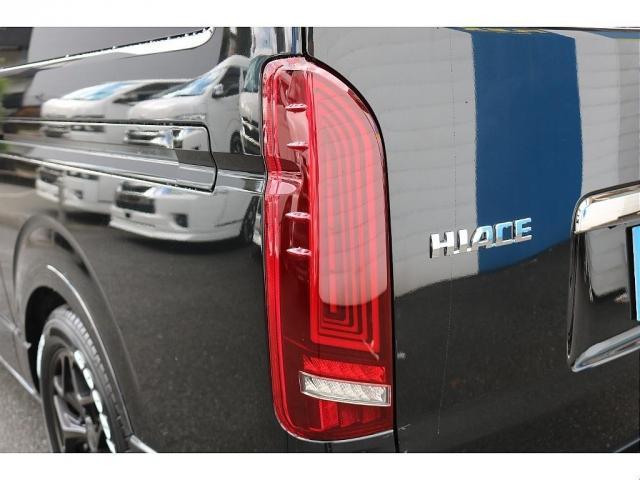 ハイエースバン スーパーGL ダークプライムII BIG-X11インチナビビルトインETC2.0HDMIUSBポートベッドキットフロントスポイラーFLEXオーバーフェンダーネオトレースLEDテールFLEX17インチアルミナスカータイヤローダウン(19枚目)