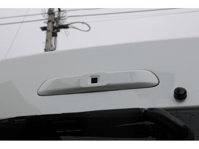 ハイエースバン スーパーGL ダークプライムII RAYS16インチアルミグッドイヤーナスカータイヤフロントスポイラーFLEXLEDテールオーバーフェンダーローダウンカロッツェリアナビETCドライブレコーダーベッドキット防虫ネッリアフィルム(46枚目)