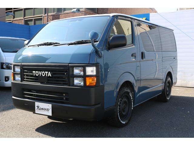 ハイエースバン ロングスーパーＧＬ　リノカ角目４灯ツートンカラーメッキマッドブラック塗装ＦＬＥＸＬＥＤテールＦＬＥＸ１６インチアルミＴＯＹＯタイヤシートカバーベッドキット黄木目インテリアパネルシフトノブステアリングカロツェリアナビＥＴＣ（8枚目）