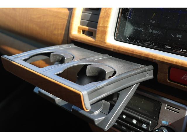 ハイエースバン ロングスーパーＧＬ　リノカ角目４灯ツートンカラーメッキマッドブラック塗装ＦＬＥＸＬＥＤテールＦＬＥＸ１６インチアルミＴＯＹＯタイヤシートカバーベッドキット黄木目インテリアパネルシフトノブステアリングカロツェリアナビＥＴＣ（25枚目）