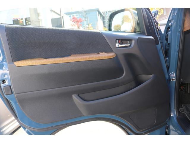 ハイエースバン ロングスーパーＧＬ　リノカ角目４灯ツートンカラーメッキマッドブラック塗装ＦＬＥＸＬＥＤテールＦＬＥＸ１６インチアルミＴＯＹＯタイヤシートカバーベッドキット黄木目インテリアパネルシフトノブステアリングカロツェリアナビＥＴＣ（33枚目）