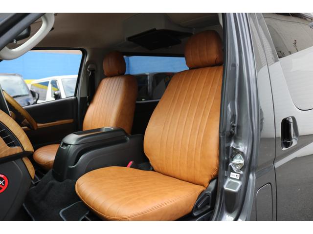 ハイエースバン ロングスーパーＧＬ　丸目フェイスツートンカラーＤＥＡＮ１６インチアルミクラシックオーバルタイヤＢＩＧ－ＸナビＥＴＣフリップダウンモニターメティオサウンドＦＬＥＸシートカバーベッドキット黄木目インテリアパネルステアリング（13枚目）