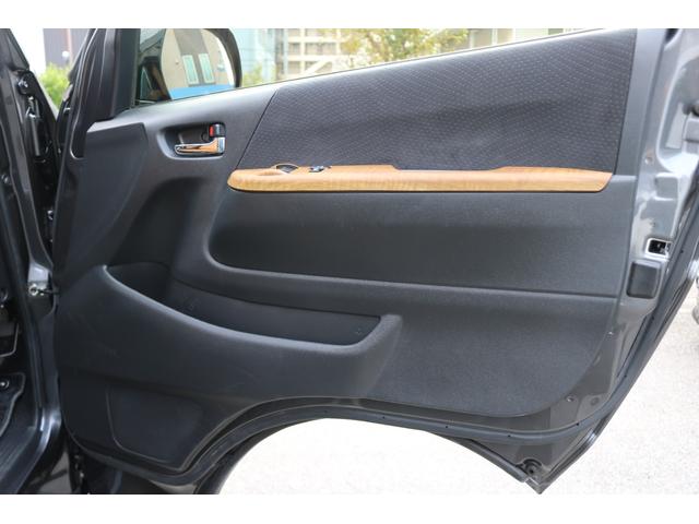 ハイエースバン ロングスーパーＧＬ　丸目フェイスツートンカラーＤＥＡＮ１６インチアルミクラシックオーバルタイヤＢＩＧ－ＸナビＥＴＣフリップダウンモニターメティオサウンドＦＬＥＸシートカバーベッドキット黄木目インテリアパネルステアリング（36枚目）