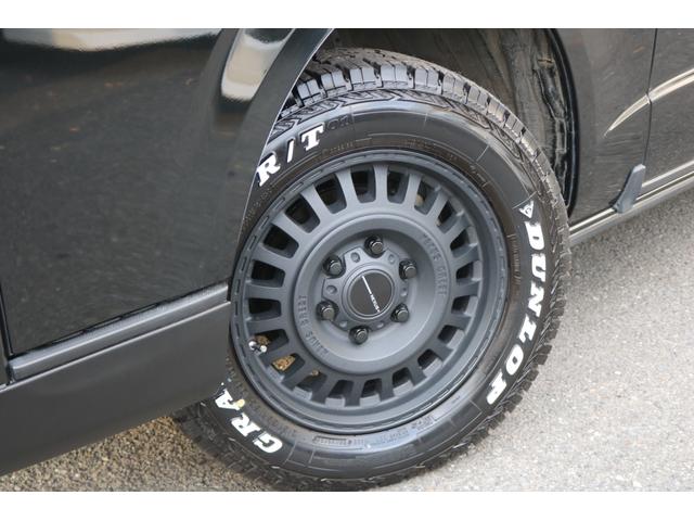 ハイエースバン スーパーＧＬ　ダークプライムＩＩ　カロッツェリアディスプレイオーディオＥＴＣ２．０フリップダウンモニタールーフスピーカーＦＬＥＸ１６インチアルミダンロップタイヤＴ－ＦｏｒｃｅスポイラーＦＬＥＸＬＥＤテールメッキ部マッドブラック塗装（53枚目）