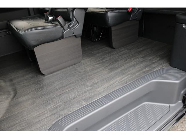 ハイエースワゴン ＧＬ　ロング　ＢＩＧ－ＸナビＥＴＣ２．０フリップダウンモニターＦＬＥＸインテリアパネルステアリングシートカバー床張り施工ＦＬＥＸ１７インチアルミナスカータイヤフロントスポイラーオーバーフェンダーＦＬＥＸテール（34枚目）