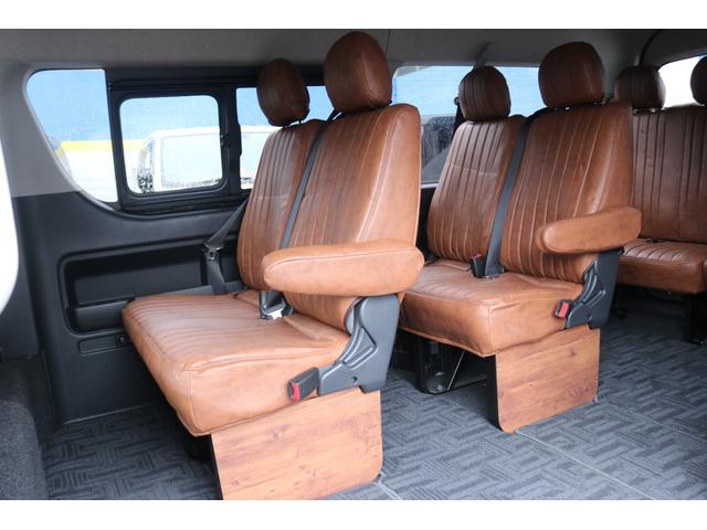 ハイエースワゴン GL Renocaコーストライン角目4灯メッキ部マッドブラック塗装FLEX16インチアルミTOYOタイヤFLEXLEDテールオーバーフェンダーカロッツェリアナビETCフリップダウンモニターシートカバー(18枚目)