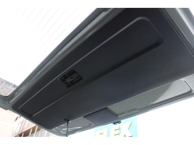 ハイエースワゴン GL Renocaコーストライン角目4灯メッキ部マッドブラック塗装FLEX16インチアルミTOYOタイヤFLEXLEDテールオーバーフェンダーカロッツェリアナビETCフリップダウンモニターシートカバー(32枚目)