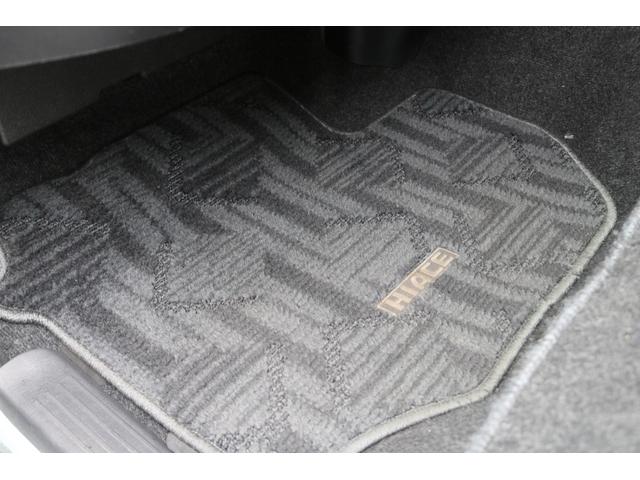 ハイエースワゴン GL Renocaコーストライン角目4灯メッキ部マッドブラック塗装FLEX16インチアルミTOYOタイヤFLEXLEDテールオーバーフェンダーカロッツェリアナビETCフリップダウンモニターシートカバー(35枚目)