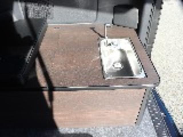 ハイエースワゴン ＧＬ　ロング　内装架装ｖａｒｉｏｕｓシートカバーＢＩＧ－ＸナビＥＴＣ２．０ＨＤＭＩフリップダウンモニターフロントスポイラーオーバーフェンダーＦＬＥＸＬＥＤテールローダウンＦＬＥＸ１７インチアルミナスカータイヤ（27枚目）