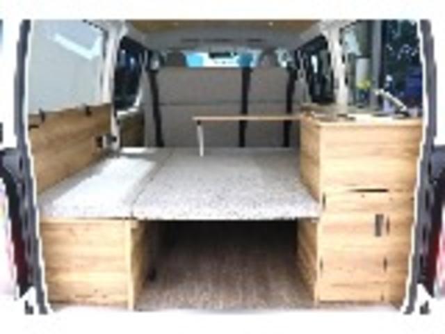 ハイエースバン ロングDX キャンピングWoodVillageメッキ部マッドブラック塗装FLEXテールシートカバーFLEX16インチアルミTOYOタイヤオーバーフェンダーT-Forcスポイラー床張り施工BIG-XナビETC2.0(22枚目)