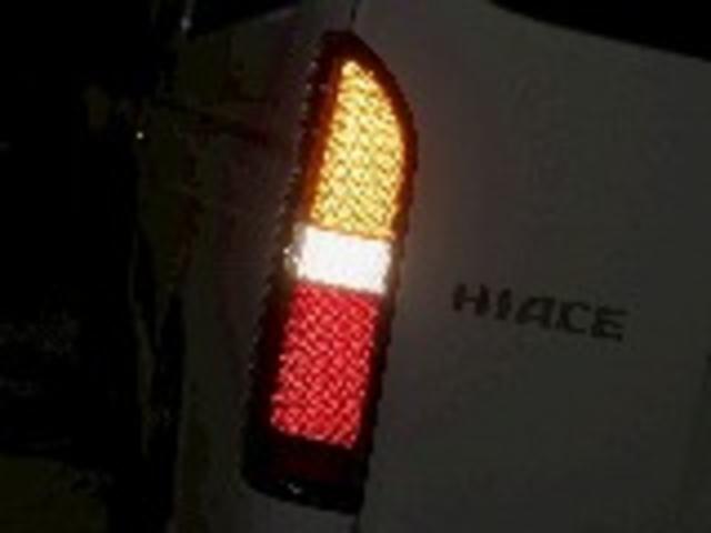 ハイエースバン ロングDX キャンピングWoodVillageメッキ部マッドブラック塗装FLEXテールシートカバーFLEX16インチアルミTOYOタイヤオーバーフェンダーT-Forcスポイラー床張り施工BIG-XナビETC2.0(37枚目)