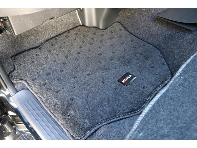 ハイエースバン スーパーＧＬ　ダークプライムＩＩ　アルパイン　ＢＩＧ－Ｘ１１インチナビメカレスＥＴＣ２．０ベッドキットＦＬＥＸボンネットフロントスポイラーオーバーフェンダーＬＥＤテールＦＬＥＸ１８インチアルミヨコハマタイヤメッキ部ブラック塗装（22枚目）