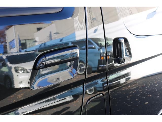 ハイエースバン スーパーＧＬ　ダークプライムＩＩ　アルパイン　ＢＩＧ－Ｘ１１インチナビメカレスＥＴＣ２．０ベッドキットＦＬＥＸボンネットフロントスポイラーオーバーフェンダーＬＥＤテールＦＬＥＸ１８インチアルミヨコハマタイヤメッキ部ブラック塗装（26枚目）