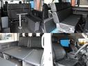 ハイエースワゴン ＧＬ　ａｃｒｏｓｓＦＬＥＸフロントスポイラーＦＬＥＸ１７インチアルミナスカータイヤローダウンオーバーフェンダーＦＬＥＸＬＥＤテールカロッツェリアナビＥＴＣフリップダウンモニター床張り施工（6枚目）