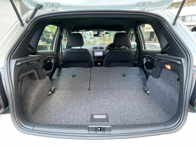 ポロＧＴＩ ベースグレード　６速ＭＴ　ナビ　ＴＶ　ＤＶＤ　ＢＴ　ＥＴＣ　Ｂカメラ　ドライブレコーダー　ＬＥＤヘッドライト　禁煙車　記録簿　スペアキー（32枚目）