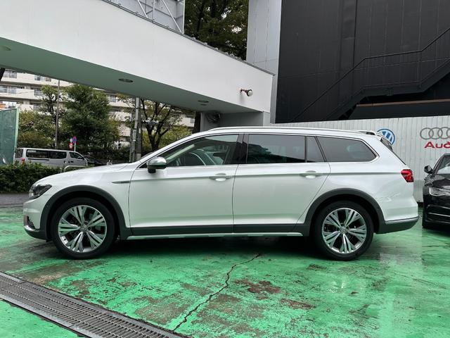 パサートオールトラック ＴＤＩ　４モーション　アドバンス　スペアキー　記録簿　禁煙車（4枚目）
