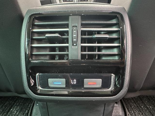 パサートオールトラック ＴＤＩ　４モーション　アドバンス　スペアキー　記録簿　禁煙車（34枚目）