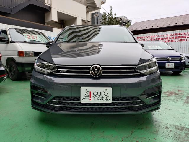 ゴルフトゥーラン ＴＳＩ　Ｒライン　パノラマサンルーフ　前後ドラレコ　ＡＣＣ　軽減ブレーキ　フロントアシスト　レンアシ　パーキングアシスト　デジタルメーター　前後席シートヒーター　ダイナミックライトアシスト　ＣａｒＰｌａｙ　禁煙（2枚目）
